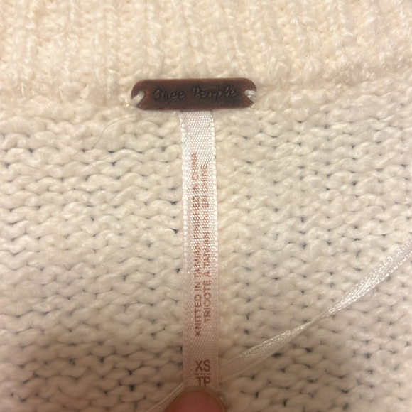 Cream xs free people sweater - Picture 2 of 3